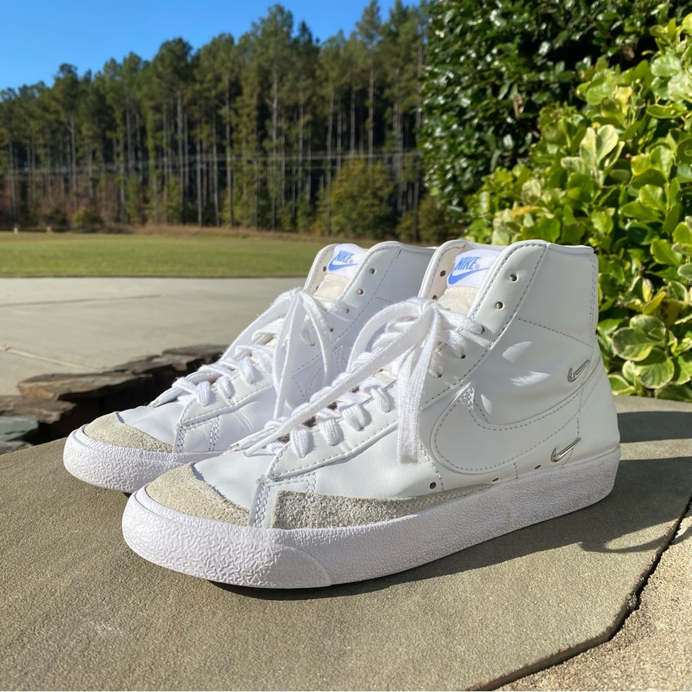 Nike Blazer Mid '77 SE Sisterhood